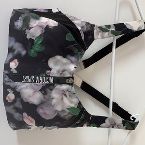 Victoria’s Secret Sport racer back bra 32DD